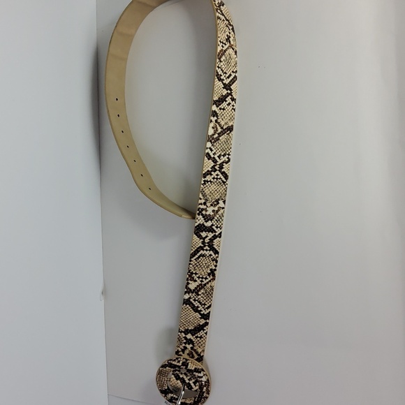 Kohl's Reptile Print Women's Belt 40" long Size M - Picture 2 of 7